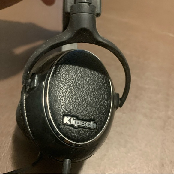 Klipsch One On-Ear Stereo Headphones with Mic + 3 Button Remote - Picture 2 of 13